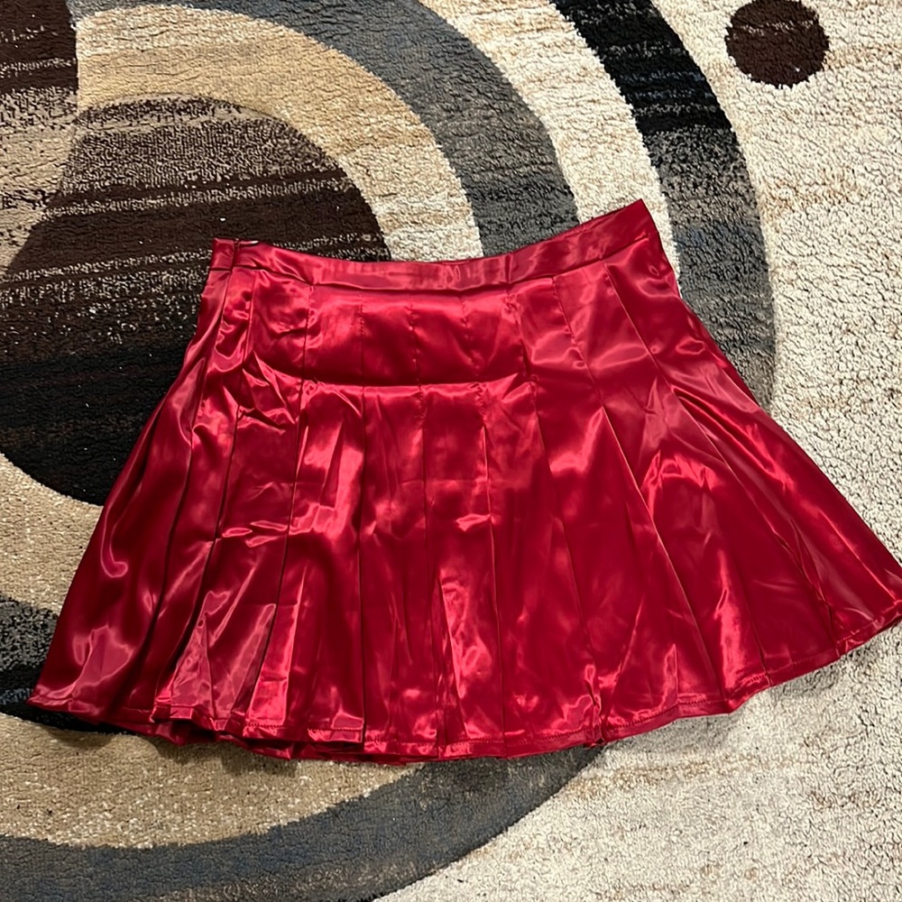 Satin pleated skirt